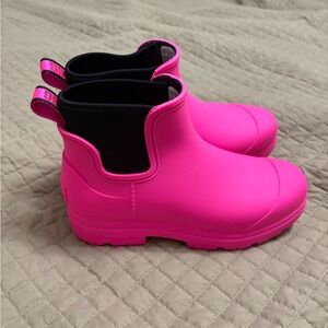 UGG Women's Pink Ankle Boots
